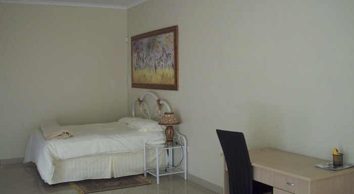 Bedroom_1a.jpg