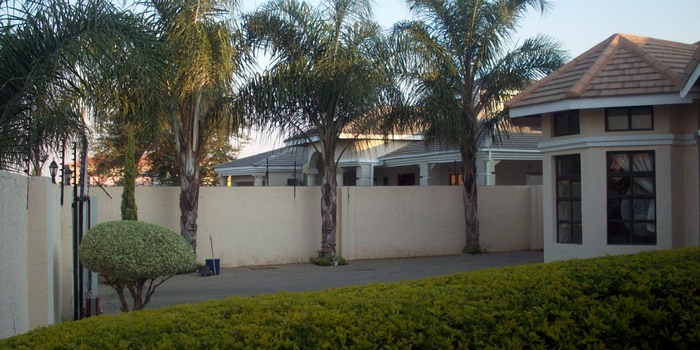 Garden_1a.jpg